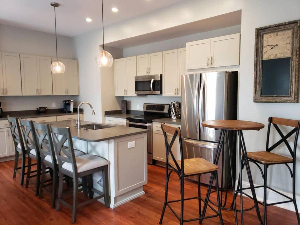 Newly Renovated 4 Bed 3 Bath And 2 Parking Spots Βίλα Σαβάνα Εξωτερικό φωτογραφία